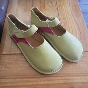 Women's green/beige Kickers (40)